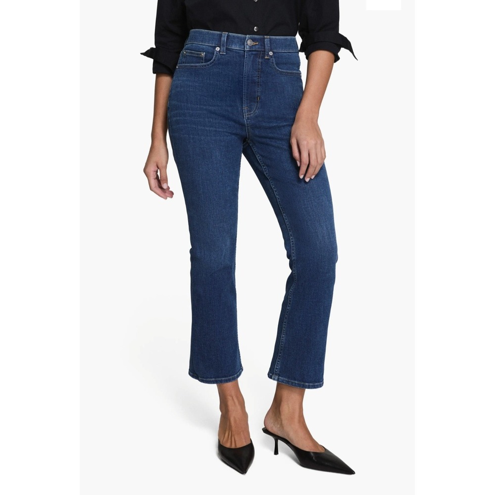 Spanx Lycra Fitsense Kick Flare Jeans Hayward Wash Blue Denim 21379R Size 4 NWT